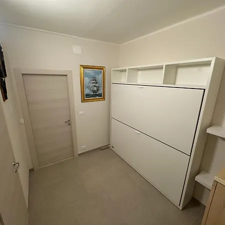 Tirrenia House - Sea Front With Private