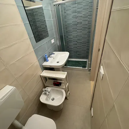 Tirrenia House - Sea Front With Private Apartamento