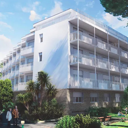 Tirrenia House - Sea Front With Private Apartamento Sanremo