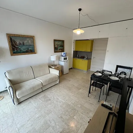 Tirrenia House - Sea Front With Private