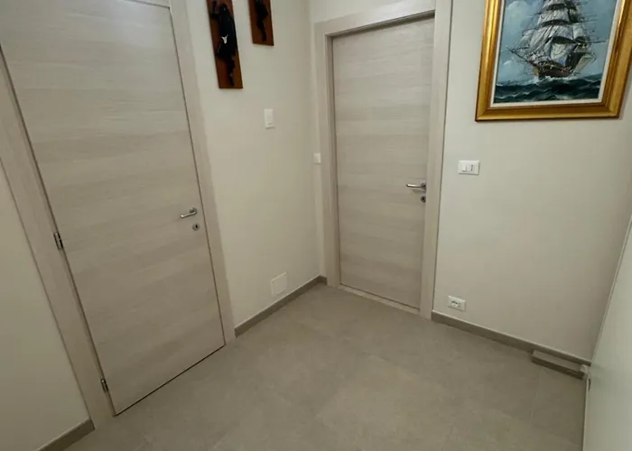 Tirrenia House - Sea Front With Private * San Remo