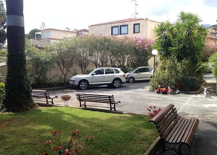 Tirrenia House - Sea Front With Private * Sanremo